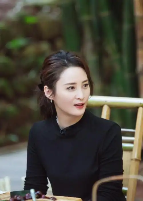 真性情还是情商低蒋勤勤两次怼刘涛现场尴尬林峰替刘涛解围