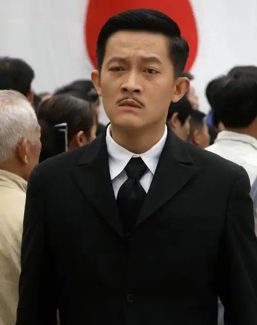 杨志刚:男舞者出身却成演员,曾因拍戏导致烧伤,重度抑郁_表演_郭靖宇