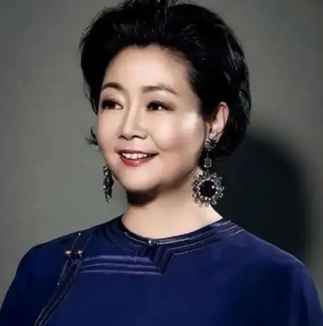 萨日娜:丈夫为成全她甘做家庭煮夫,如今两人恩爱如初,非常幸福