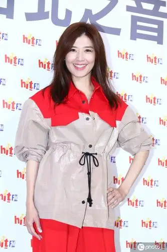 苏慧伦出席电台活动 气质清爽笑容元气依旧