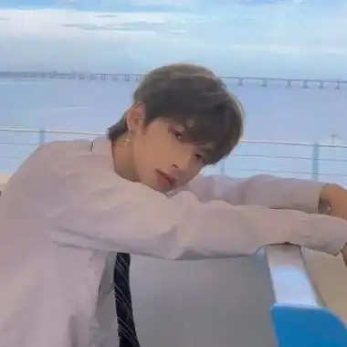 帅气阳光男生真人照片校园风-男生头像 - 壁纸之家