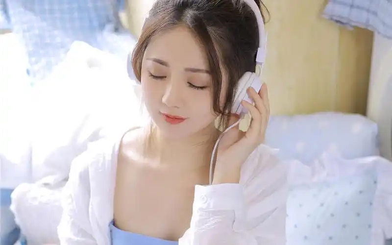 性感美女清爽写真图片桌面壁纸