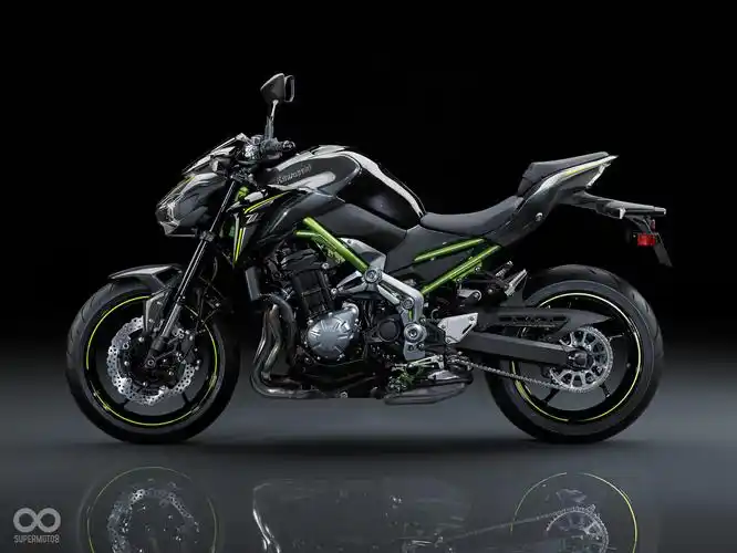 米兰车展.supernaked新标竿kawasaki z900