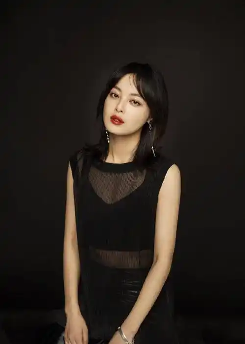 为何辛芷蕾发型那么流行,她剪短发前做对这3点,怪不得那么好看_脸型