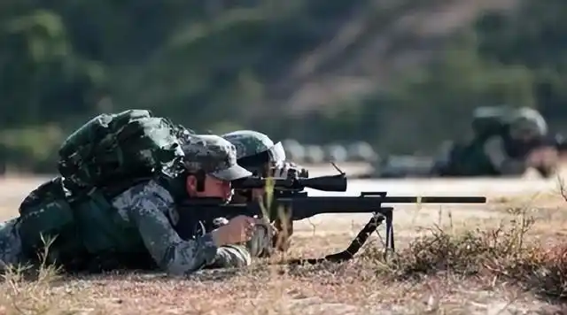 141型狙击枪,装备我军特种部队;191型精准步枪,装备我军步兵班