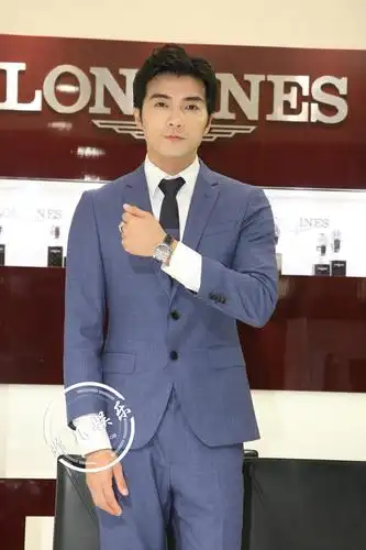 新晋奶爸贺军翔谈女儿笑开花 自爆想要追生儿子!