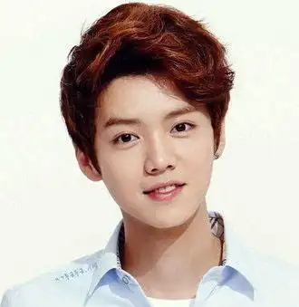 娃娃脸男生适合短发吗 男生娃娃脸短发发型