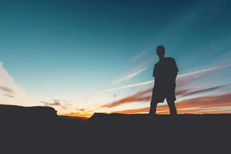 唯美日落背影赏析