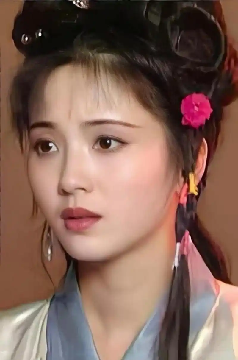 陶慧敏的颜值被低估了,年轻的时候有林黛玉的既视感,古装造型很美