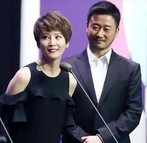 周一围成功"洗白"之后,就剩吴京一个人"孤立无援"了