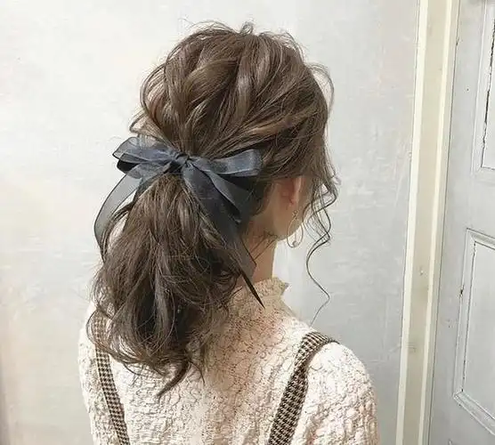 长卷发发型扎法,有哪些既可以披发又可以扎起来的发型值得推荐女生图