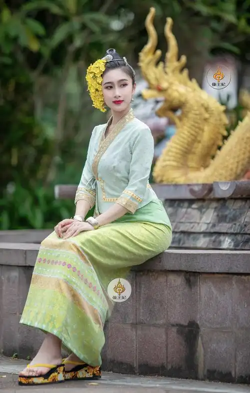 修身傣王妃服饰傣族传统简约日常休闲工作服旅拍民族服装