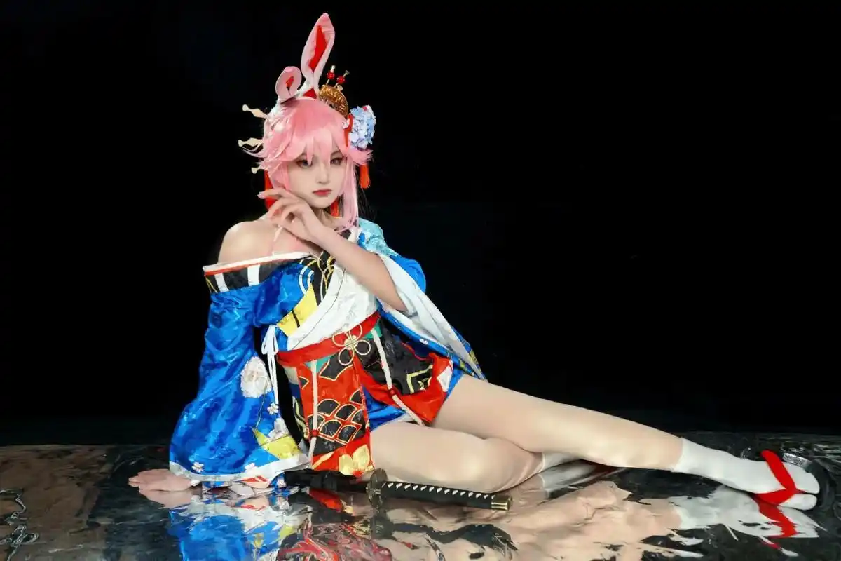 休伯利安的夜晚由我来守护#崩坏三 #八重樱信花舞伎 #cos - 抖音