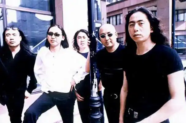 周晓鸥:和吴京是发小,曾是摇滚歌手,转行当演员因演技太好被骂