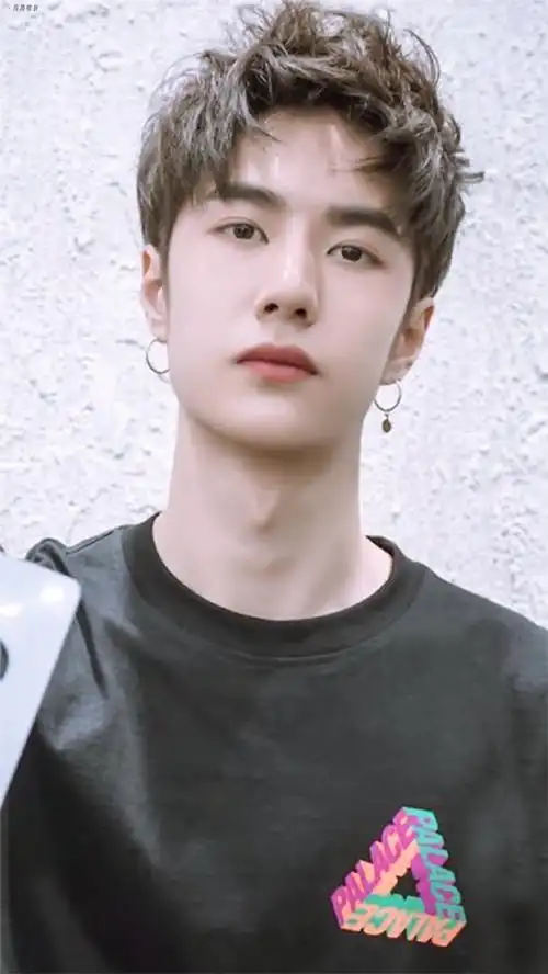 elleshop 截修 @uniq-王一博 cr:logo