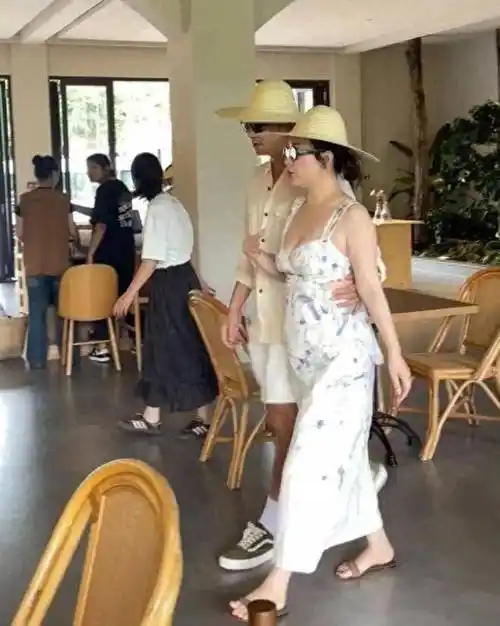 43岁"霍思燕"被杜江宠成宝,北京郊区别墅曝光!面积大到离谱