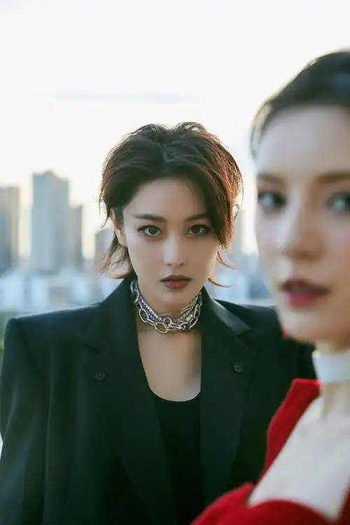 张馨予张予曦傻傻分不清?两人终于同框,名字相似气质各有千秋