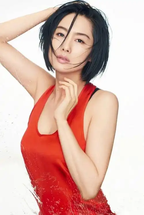 朱茵《男人装》性感女神写真图片[9/9]_明星_美桌网