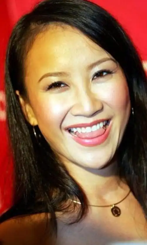 盘点娱乐圈女明星吐舌卖萌照,你最喜欢哪一款?