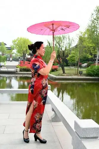 青岛市城阳国学公园个人旗袍秀 - 美篇