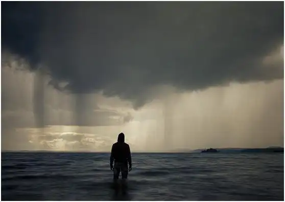 心理学四个背影谁最孤独测出他是否会偷偷想你