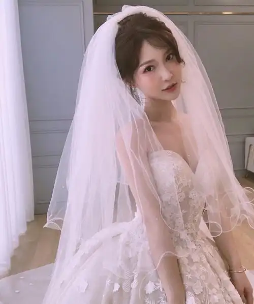 简约约素短款白色婚纱纱头拍照道具小清新旅拍头纱