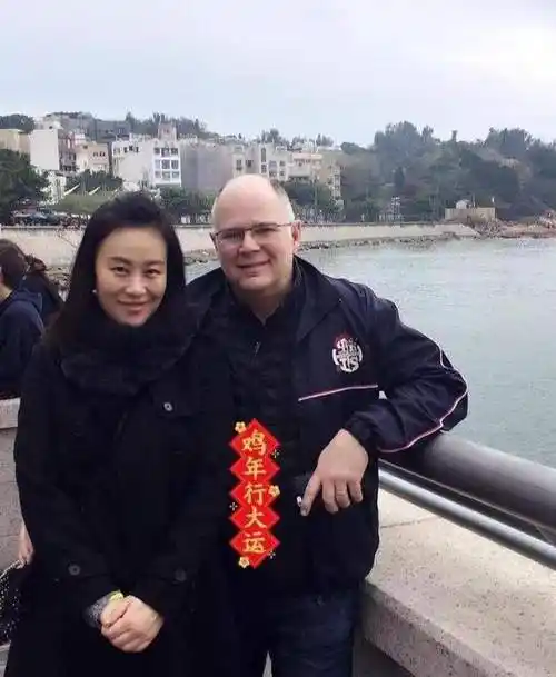 邬君梅被评为亚洲最美面孔结婚26年9次试管婴儿至今无果