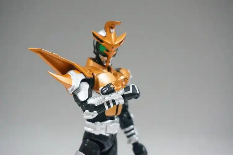 shf假面骑士ketaros铜甲王铜斗玩具评测