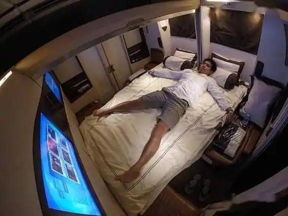 【乱石穿空】67a380豪华头等舱:11万元一张飞机票体验土豪的世界