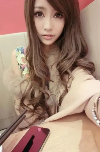 qq皮肤非主流女生图片 其实你不爱我只是刚好遇到我