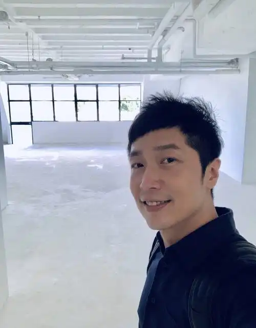 原创厉害49岁马浚伟承认回tvb担任无线训练班校长已经有超过千人报名