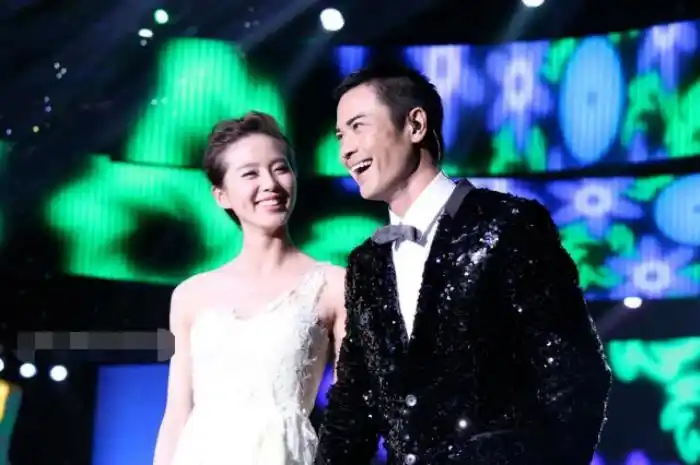 刘诗诗郑嘉颖(郑嘉颖被tvb捧杀成最水视帝)