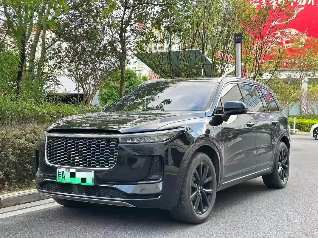 理想one 6座.#上热门 【销售价格】23.98万 【车辆 - 抖音