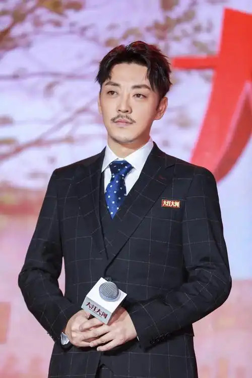 p>赵达,1980年7月22日出生于辽宁省沈阳市,中国内地影视男演员,毕业