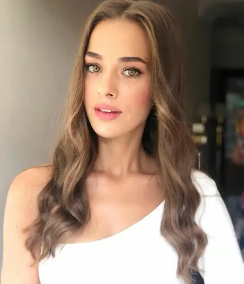 2022年15位美丽的土耳其女明星_美女_电影_meryem