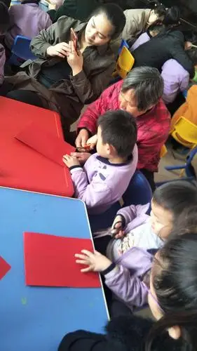 其它 爱与感恩同行——信发幼儿园小一班庆祝三八妇女节活动 写美篇伴