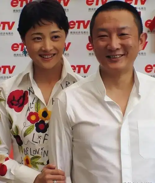 事实证明43岁无人敢娶的宋佳已经走上了一条不归路