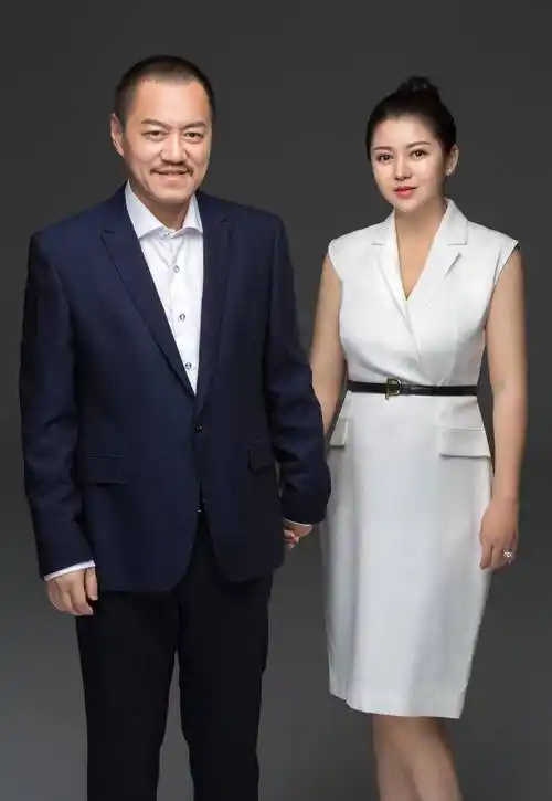 是黄渤的恩人,妻子是中国版梦露,如今生活窘迫_雪村_戴军_演出