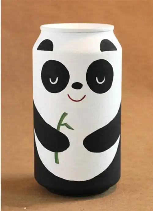 生活中我们会积累出很多各种大小和形状的瓶瓶罐罐,其中易拉罐,塑料瓶