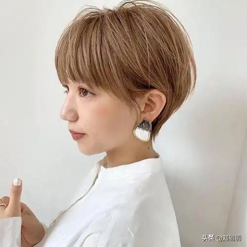 创业 正文以上就是今天为大家推荐的最火短发,立体时尚很完美, 如果