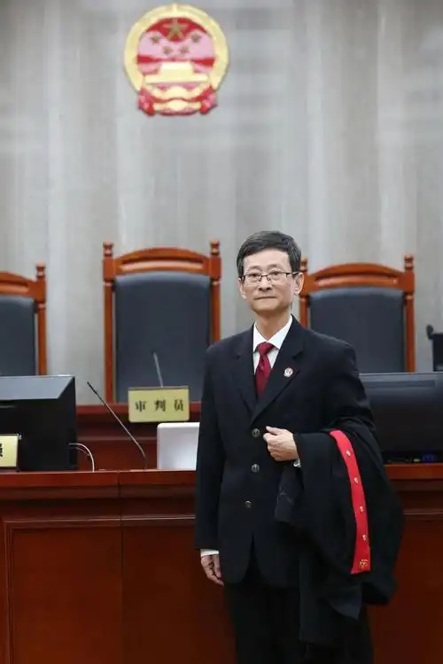 榜样的力量!上海虹口法院举行先进事迹报告会