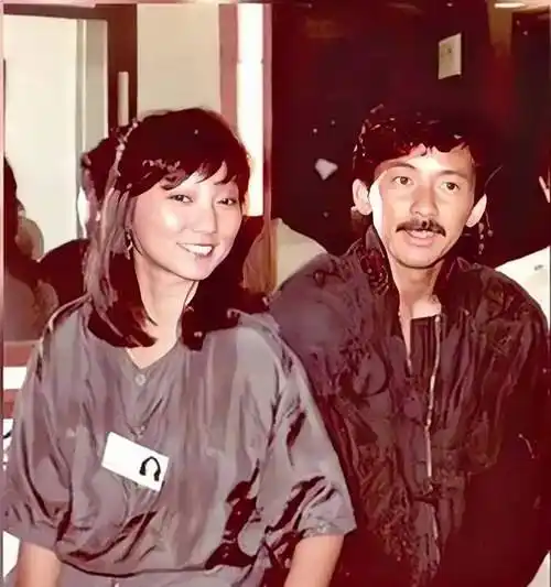 林子祥分手27年,前妻吴正元和叶倩文差距立现,一切都有合理解释