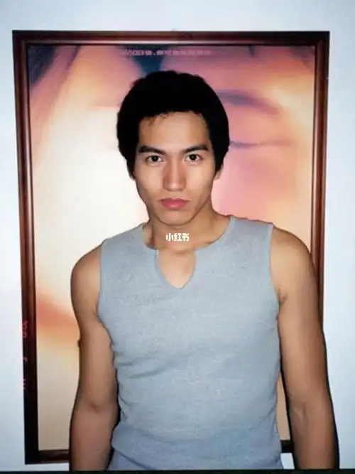 言承旭年轻时候的年轻时候