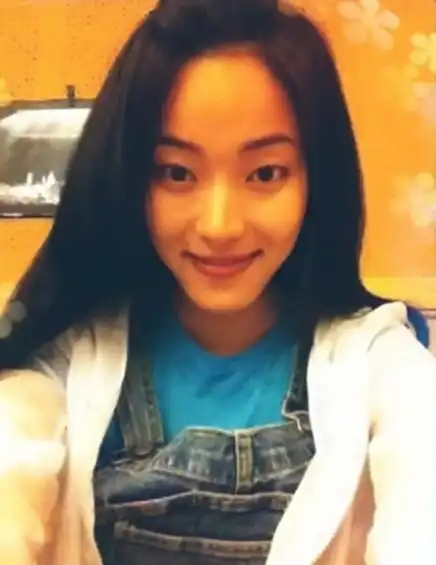 45岁邵兵8岁龙凤胎儿女近照曝光妻子张培生活照似少女