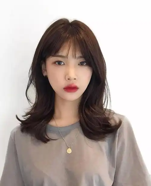 ["自然又耐看的中发"]_发型