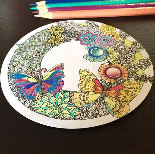 插画线描彩色线条装饰画点线面蝴蝶