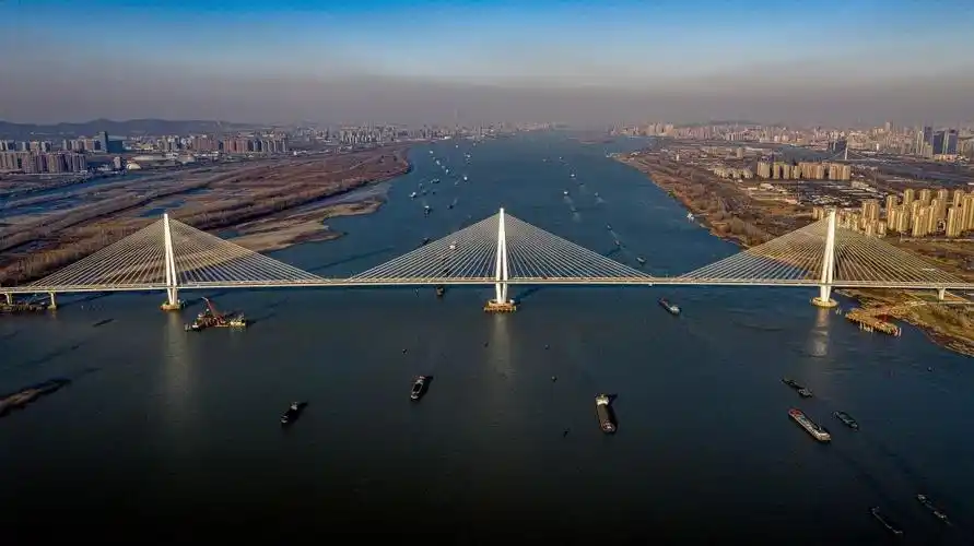 建成通车的南京长江五桥.南京市公共工程建设中心 供图