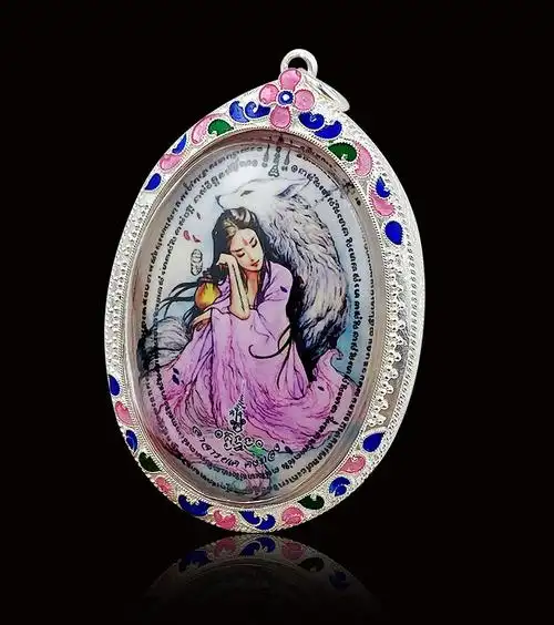 顶盈泰国佛牌九尾狐仙姐姐情人缘挂绳吊坠项链男女款感情牌图片色