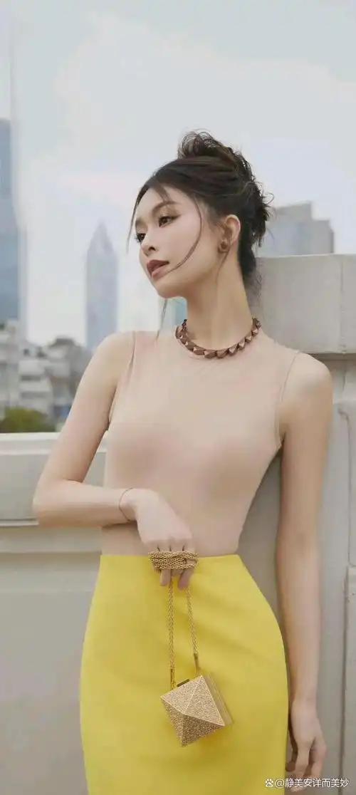 文咏珊,1988年12月29日出生的香港演员,模特,凭借出色的演技和美丽的