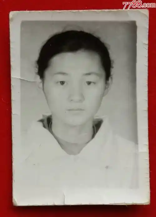 老照片:女学生.